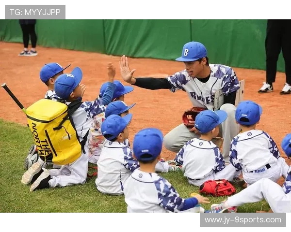 棒球俱乐部与企业合作推出青少年职业体验营，棒球俱乐部游戏